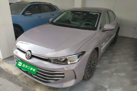 Volkswagen Passat 2024