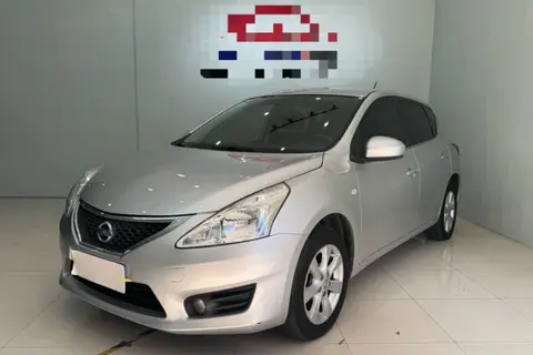 Nissan Tiida 2014