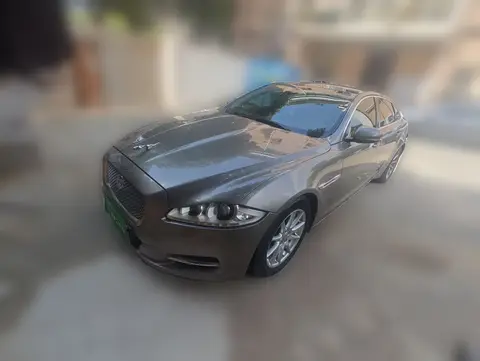 Jaguar XJ 2011