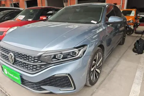 Volkswagen Passat 2021