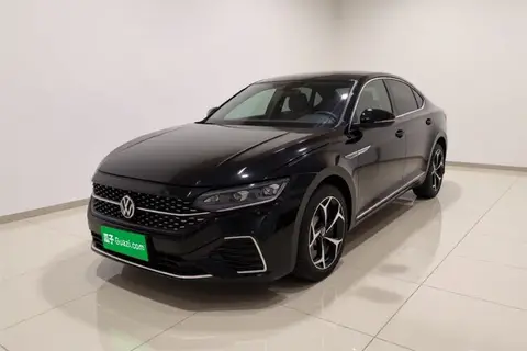 Volkswagen Passat 2025