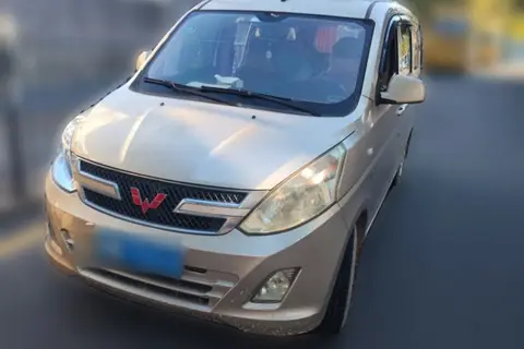 Wuling Rongguang V 2018
