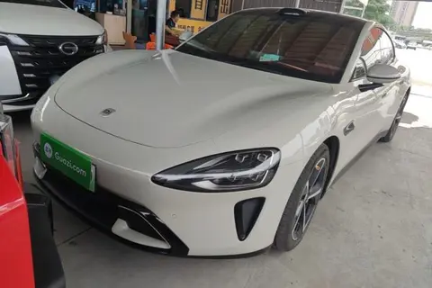 Xiaomi SU7 2024