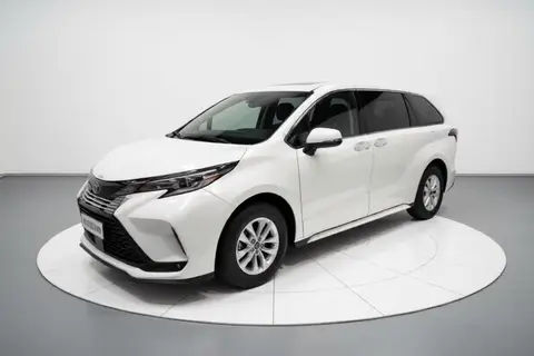 Toyota Granvia 2024