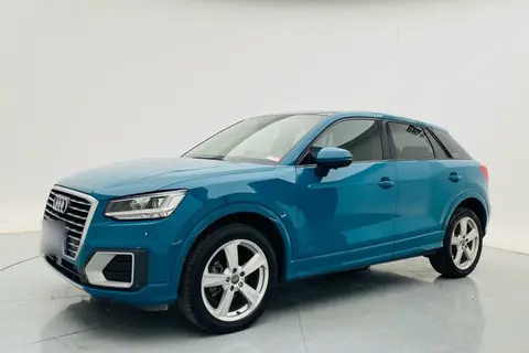 Audi Q2L 2019
