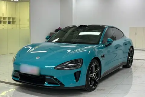Xiaomi SU7 2024
