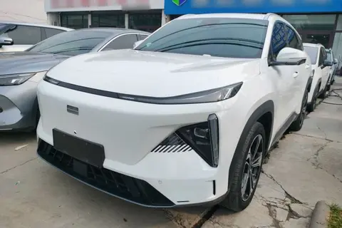 Geely L7 2023