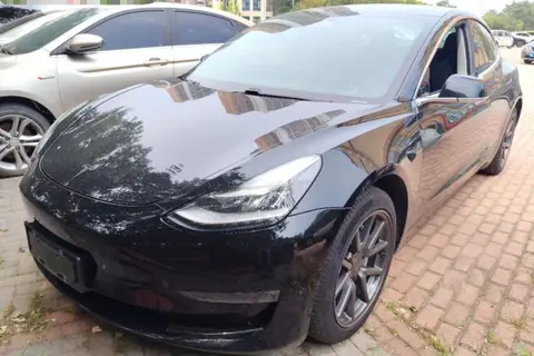 Tesla Model 3 2020
