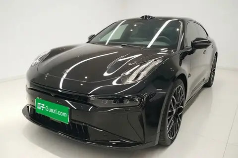 ZEEKR 001 2025