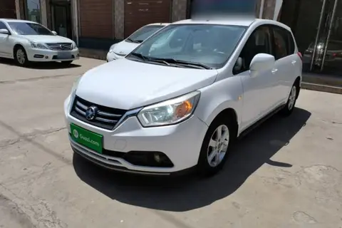 Venucia R50 2016
