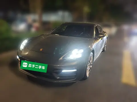 Porsche Panamera 2023