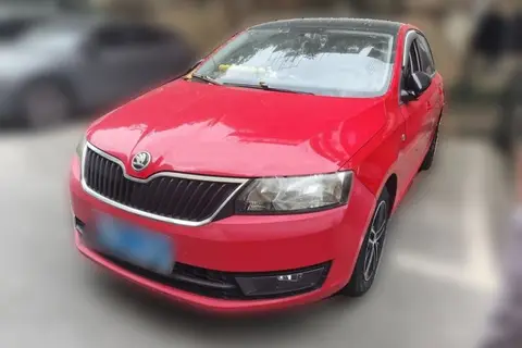 Skoda Rapid Spaceback 2014