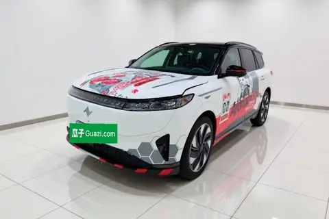 Dongfeng eπ 008 2024