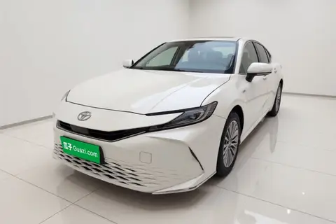 Toyota Camry 2025