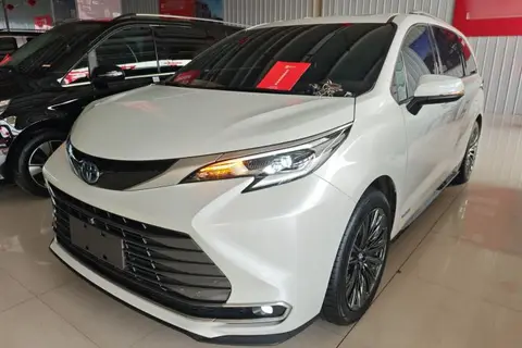 Toyota SIENNA 2024