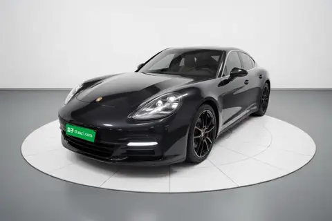 Porsche Panamera 2019