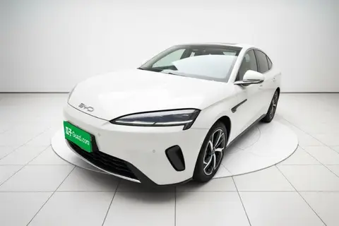BYD Seal 07 2025