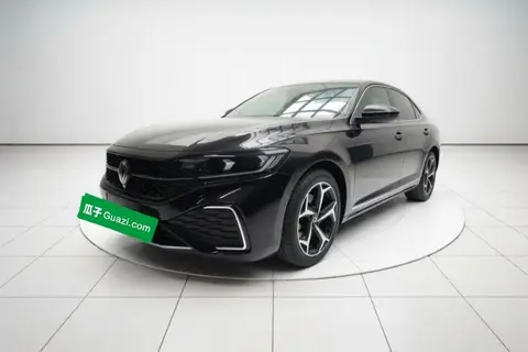 Volkswagen Passat 2023