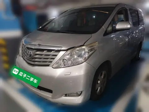 Toyota Alphard 2010
