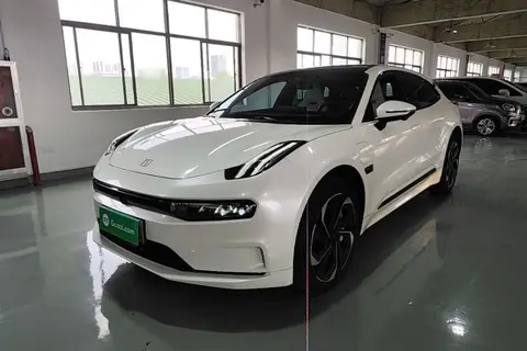ZEEKR 001 2024