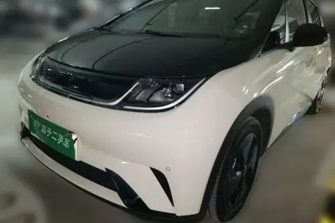 BYD Dolphin 2023