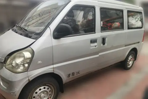 Wuling Rongguang 2016