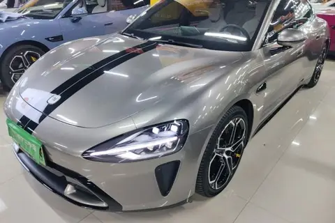 Xiaomi SU7 2025