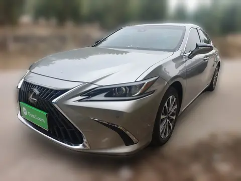 Lexus ES 2023