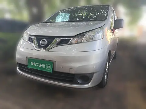 Nissan NV200 2016