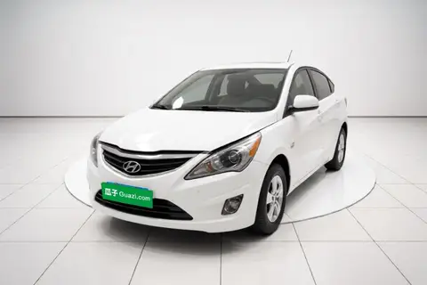 Hyundai Reina 2013