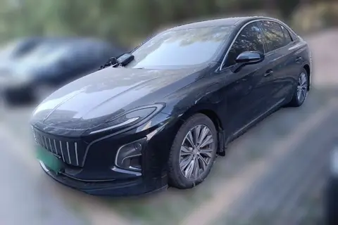Hongqi E-QM5 2023