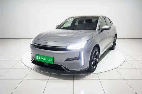 Geely L6 2024