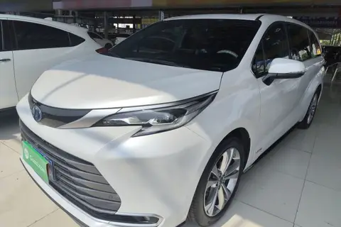Toyota SIENNA 2024