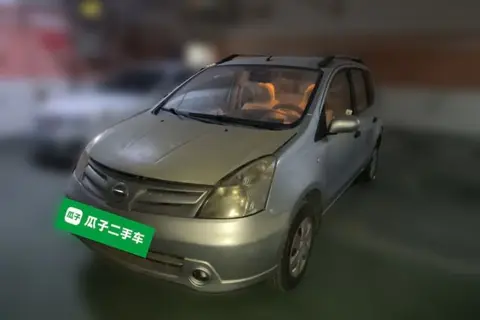 Nissan Livina 2011