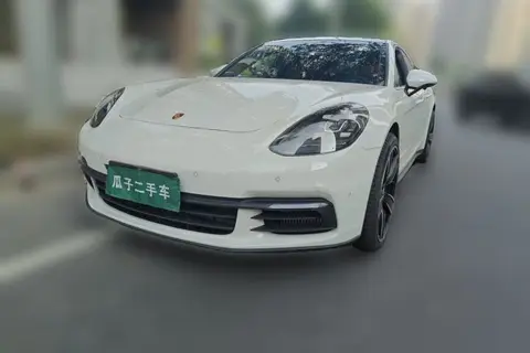 Porsche Panamera 2019