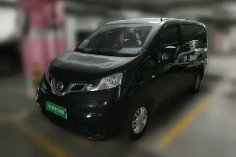 Nissan NV200 2015