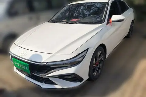 Hyundai Elantra 2023