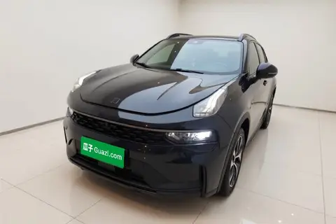 Lynk & Co 01 EM-P 2021