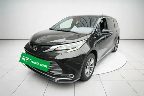 Toyota SIENNA 2025