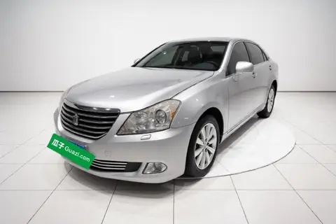 Toyota Crown 2010
