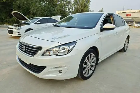 Peugeot 408 2016