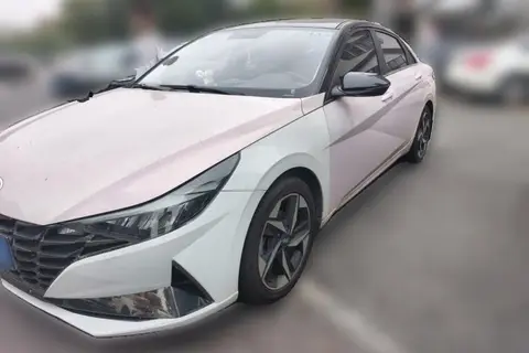 Hyundai Elantra 2022