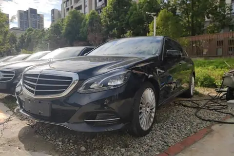 Mercedes-Benz E-Class 2015