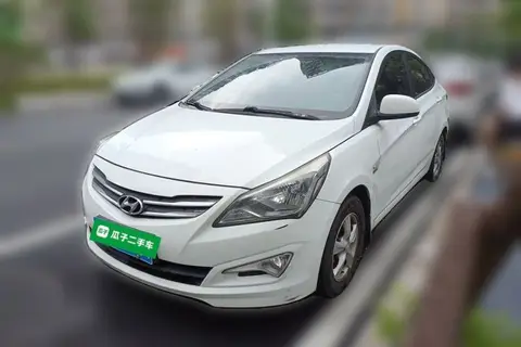 Hyundai Reina 2015
