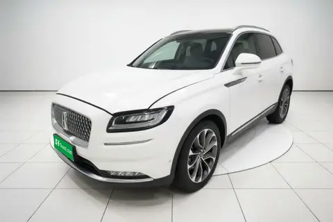 Lincoln Nautilus 2021