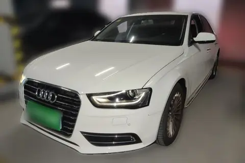 Audi A4L 2015