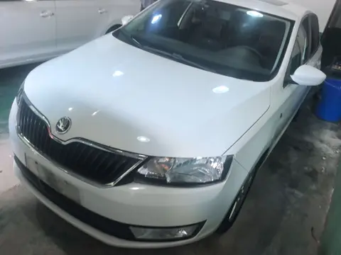 Skoda Rapid Spaceback 2016