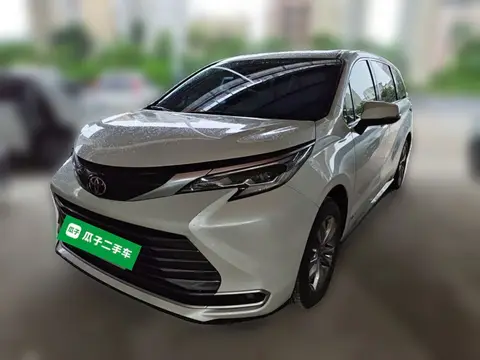 Toyota SIENNA 2024