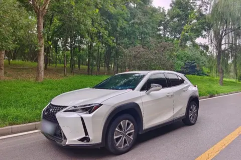 Lexus UX 2022