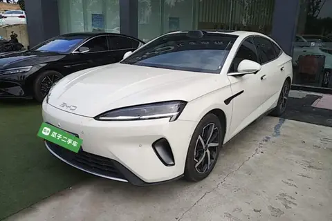 BYD Seal 07 2025